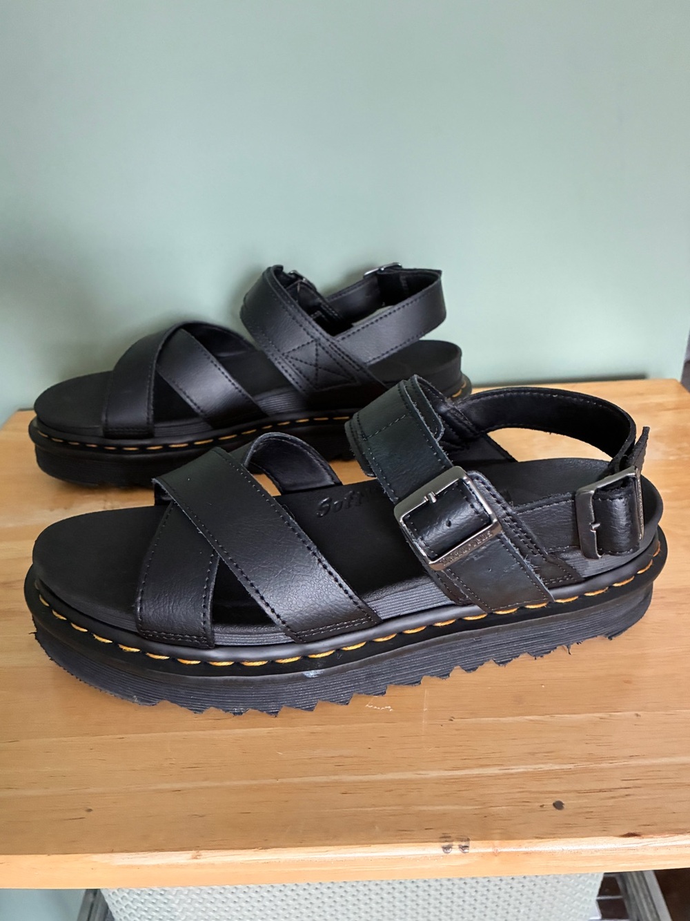 Dr. Martens Black Leather Voss II Cross-Strap Sandals – Women’s size 11